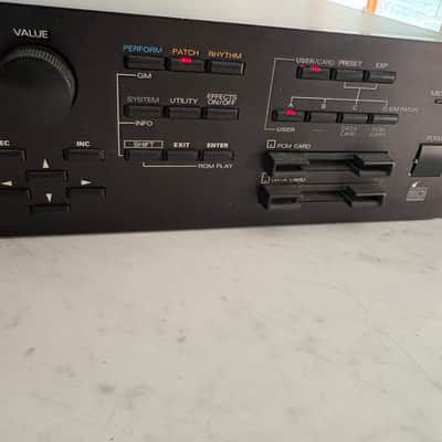Roland JV-1080 64-Voice Synthesizer Module 1994 - 2001 - Black image 4