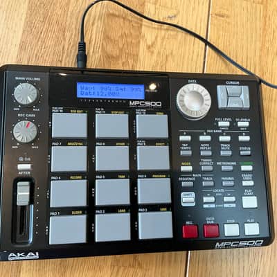 Akai MPC500 Music Production Center 2006 - 2013 - Black
