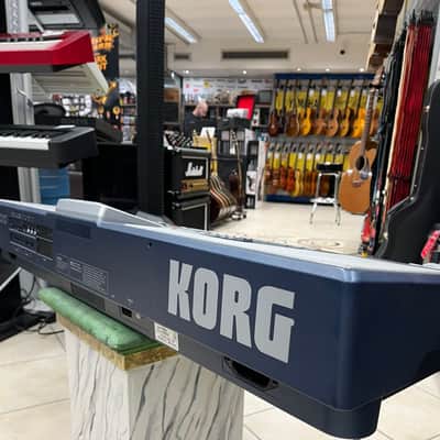 Korg PA800 image 6