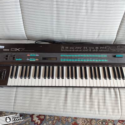 Yamaha DX-7 with w/Cartridge and Calzone Flight Case - Used