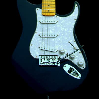Seven Sound Switching Strat + Working Bridge Tone+Treble Bleed+SRV Pickups + Treble Bleed Circuit + '59 Style Neck with "C" Profile+ Setup+ Leveled, Crowned and Polished Frets+ Kluson Style Vintage Tuners! image 5