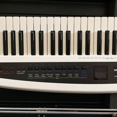 Roland AX-Synth white keytar synthesizer Guitar Keyboard Mint Condition + Hard Case image 4