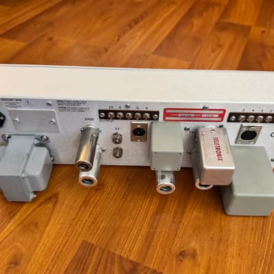 Universal Audio LA-2A Leveling Amplifier / Optical Compressor 2000 - Present - Gray image 8