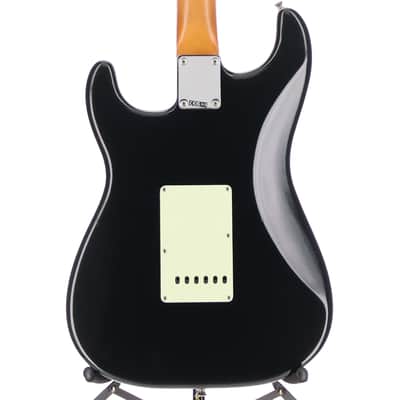 Fender Certified Pre-Owned Vintera® II Road Worn® '60s Stratocaster®, Maple Fingerboard, Black (P7) (67103) image 2