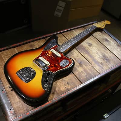 Fender Jaguar 1965 - Sunburst image 2
