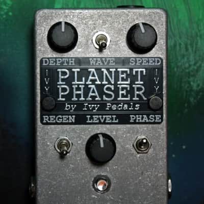 BUNDLE: Chorus Moon + Planet Phaser by Ivy Pedals - Silver/Black - Planetary Modulation Bundle image 5
