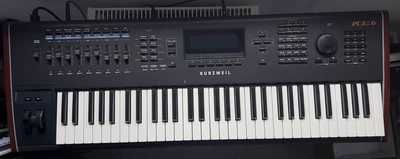 Kurzweil PC3K6 61-Key Digital Production Workstation Synthesizer 2010s - Black image 1