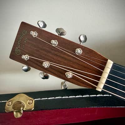 Martin HD-28V 2018 - Natural image 3