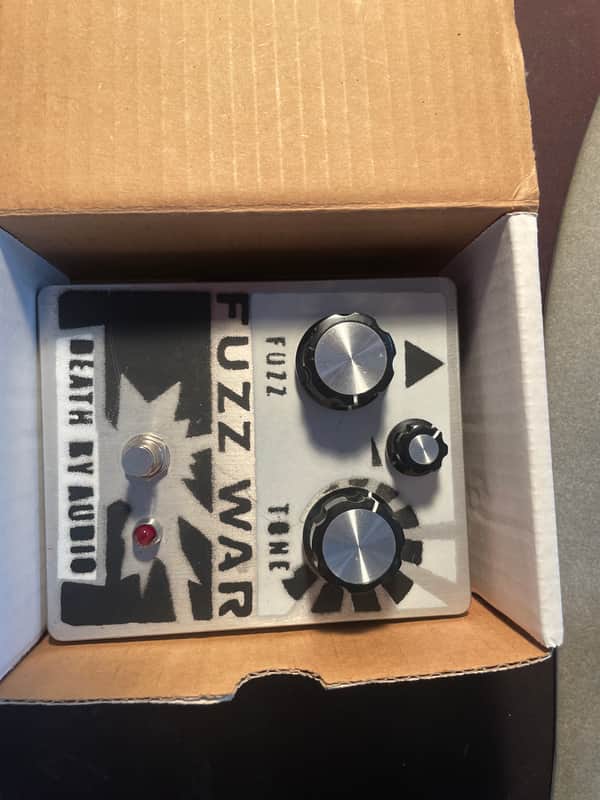 Death By Audio Fuzz War