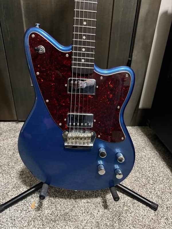 Squier Paranormal Toronado | Reverb