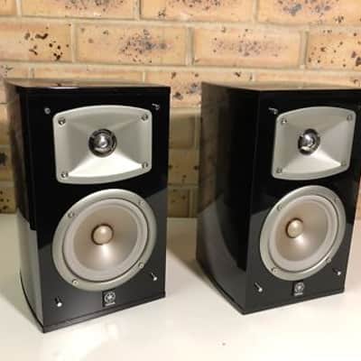Yamaha NS-333 2-Way Bookshelf Speaker System Black image 2