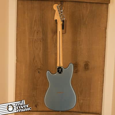 Fender Duo Sonic Player Series w/hipshot tuners 2022 - Used image 5