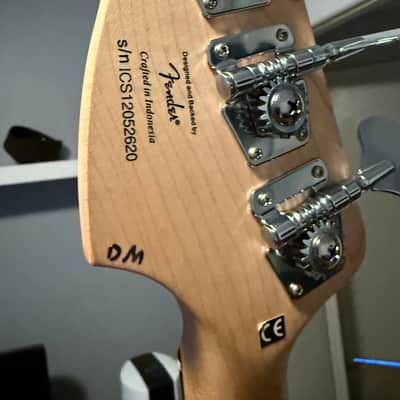 Squier Affinity Precision Bass Original P Bass Bundle Fender Rumble 15 Amp image 5