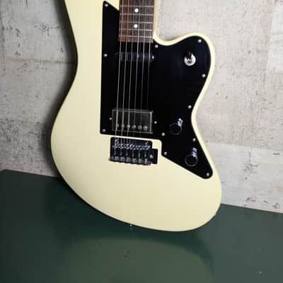 Charvel Surfcaster Made in Japan 2005 Cream image 2