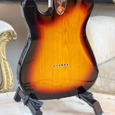 Fender  MIJ Trad 70s Tele Deluxe 2023 - 3 TONE SUNBURST image 4