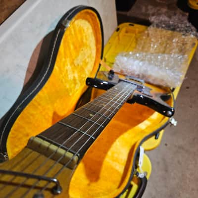 Teisco  tulip  guitar, sunburst Circa 1970's image 2