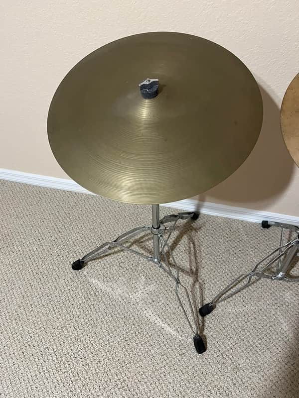 Uknown 18" Bronze Ride Cymbal + Heavy Stand – Rich Ride Sound unknown - bronze