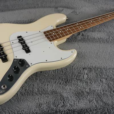 Fender Jazz Bass 1995 - White Japan Bass Guitar image 4