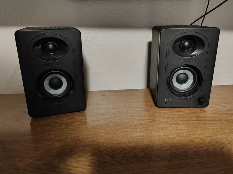 Samson MediaOne M30BT 2025 - Black image 1