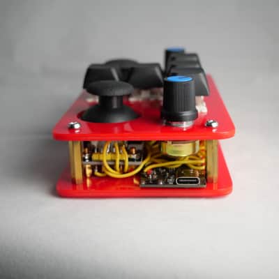madMidi Wireless Acrylic Midi Controller image 4
