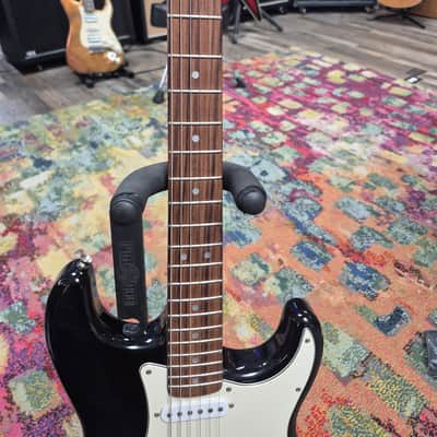 Squier Stratocaster - Black image 3