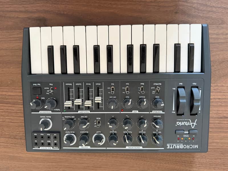 Arturia MicroBrute 25-Key Synthesizer | Reverb UK