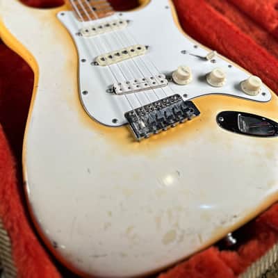 Fender Stratocaster with 3-Bolt Neck, Maple Fretboard 1971 - 1977 - Olympic White image 8