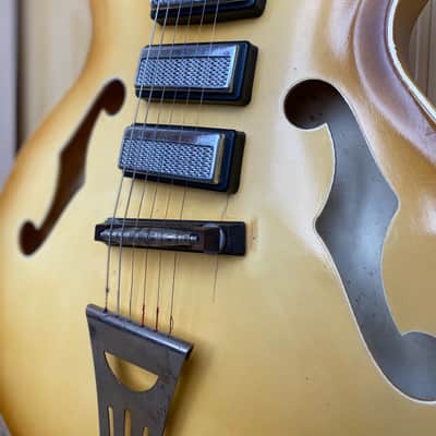 Mariya Electric Guitar 6 Strings USSR Soviet Vintage and Rare image 3