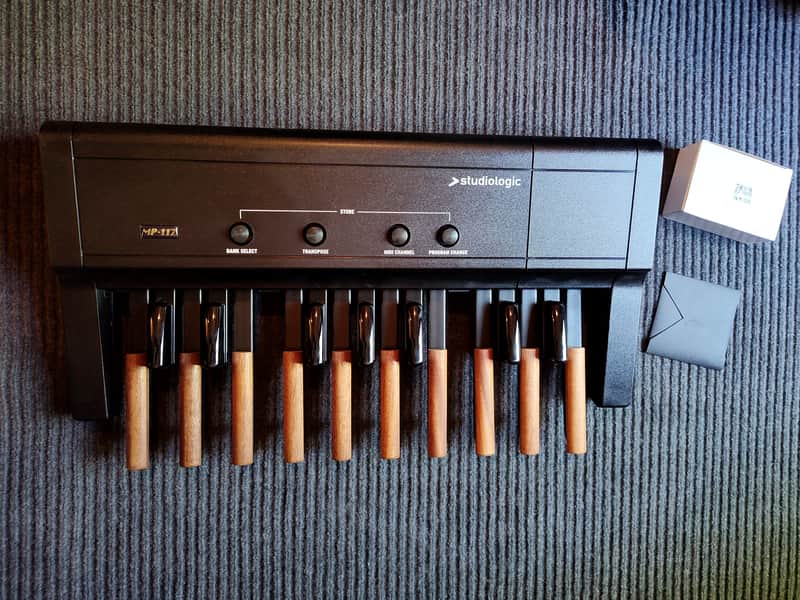 Studiologic MP-117 MIDI Controller Pedal 2020s - Black image 1