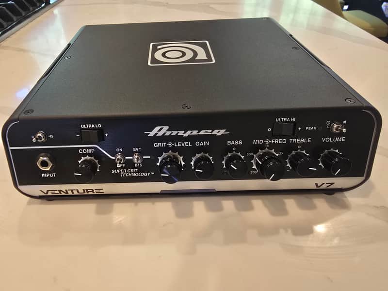 Ampeg Venture V7 700-Watt Bass Amp Head