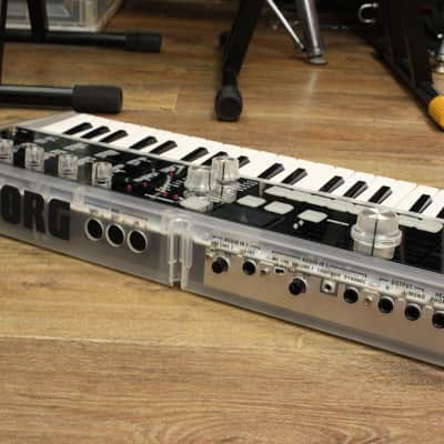 KORG microKORG Crystal [900130] (09/07) image 11