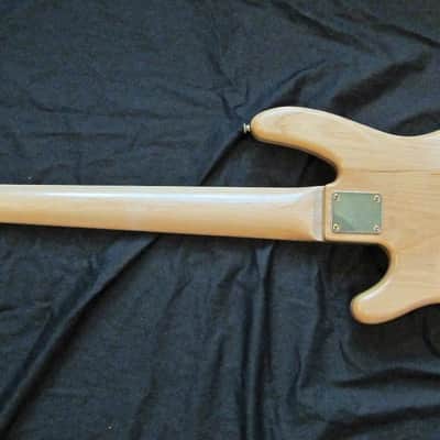Yamaha BB-605 Nathan East Style Bass w/Gig Bag  Natural Finish image 2