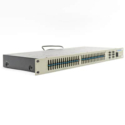 Phonic PEQ 3400 Stereo Graphic Equalizer | 15-Band per Channel image 2