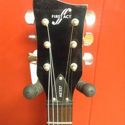 First Act ME537 Beginner Electric Guitar image 3