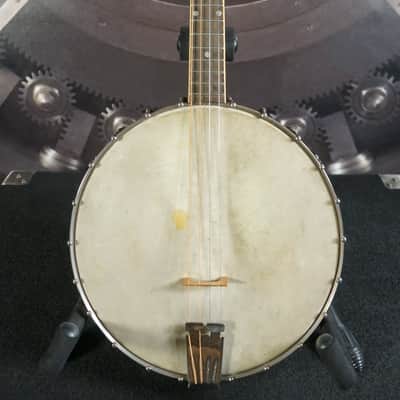 The Gibson Tenor Banjo 1926 - 10 1/2" Head image 1