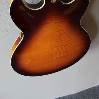 Brand New Yamaha SA2200 OVS Semi-Hollow Electric Guitar - Violin Sunburst image 10