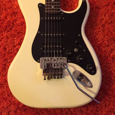Kramer Focus 3000 Strat MIJ Japan W Original Floyd Rose Banana Headstock 1986 White image 1