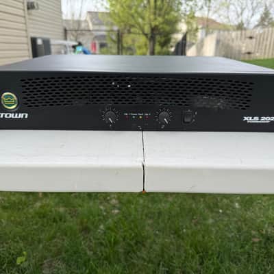 Crown XLS 202 2-Channel Power Amplifier 2000s - Black image 1