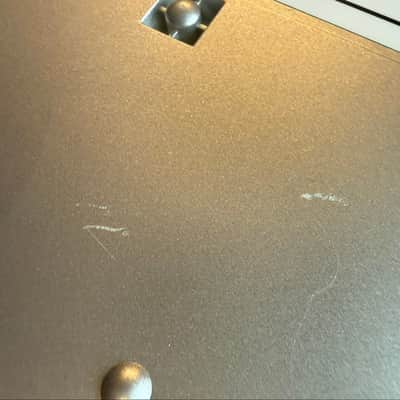 Akai MPD16 2000s - Silver image 16