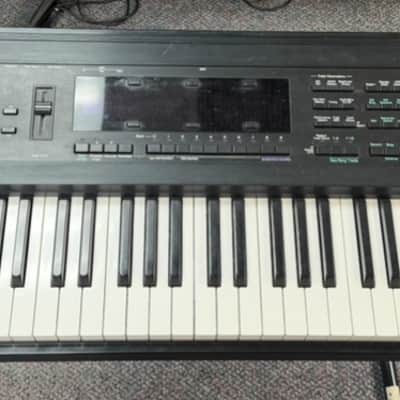 Ensoniq TS-12 Performance / Composition Synthesizer 1993 - 1996 - Black