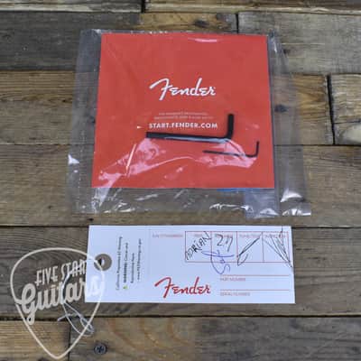 Mint Fender Limited Edition Vintera II '60s Telecaster Maple Fingerboard - Antigua with Gigbag image 15