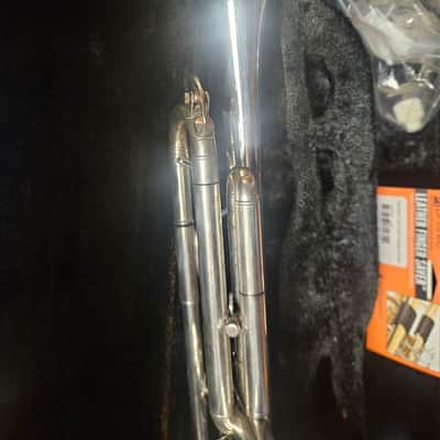 Yamaha Xeno 8335RGS Silver Trumpet W/ Reversed Leadpipe, Gold Brass Bell! image 12