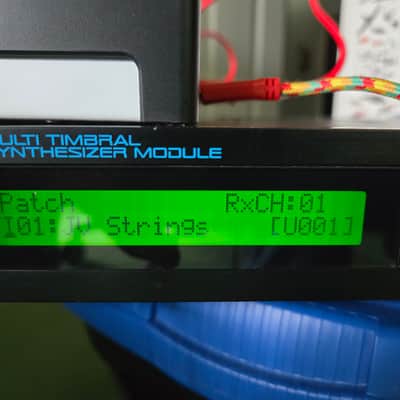 Roland JV-880 Multi Timbral Synthesizer Module 1992 - 1996 - Black