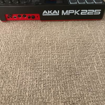 Akai MPK Mini MKIII 25-Key MIDI Controller 2020 - Present - White with Black Keys image 3