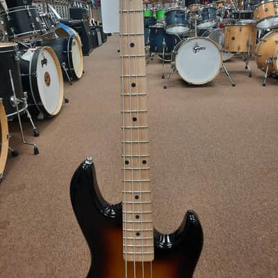 G&L Tribute Series JB-2 Bass with Maple Fretboard - 3-Tone Sunburst image 6