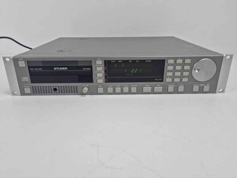 Studer D731 CD Player -  CDS Series - TDA1541A-S1 DAC-  Professional image 1