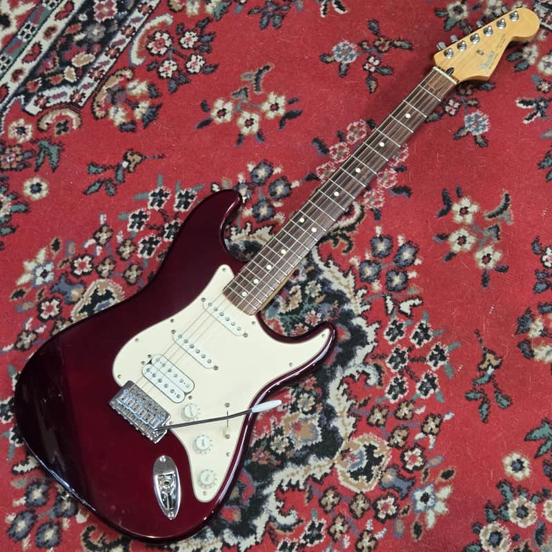 Fender Standard Stratocaster w/ Rosewood Fretboard 2001 - Midnight Wine image 1