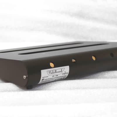 Caline CB-106 Pedalboard and Train Mid Sized Heavy Duty Case with Padding image 12