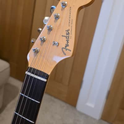 Fender MIJ Traditional 60s Stratocaster 2023 - Aged Dakota Red image 4
