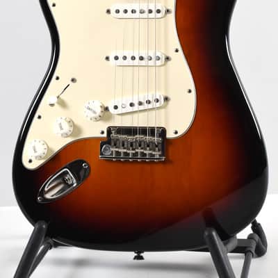 Fender American Standard Stratocaster Left Handed (2011) - 3-Tone Sunburst image 1